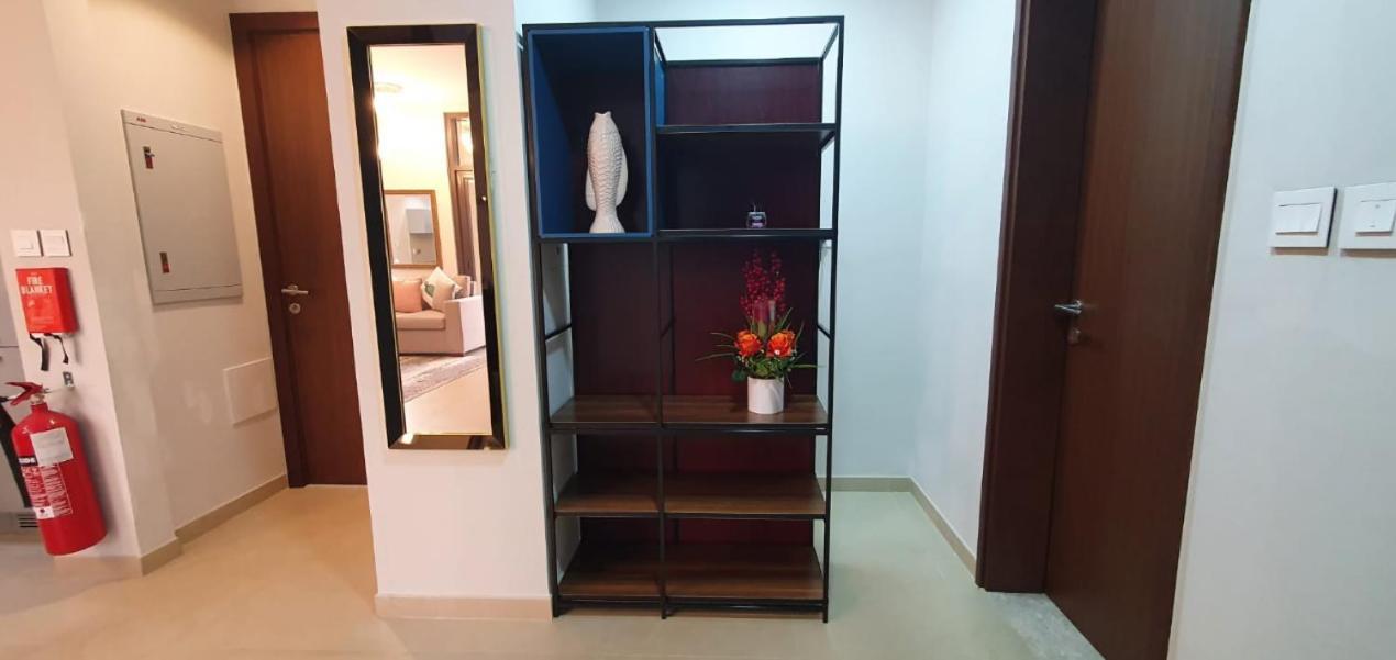 One Elegant 1Bhk Apartment In Muscat Bay 02 Екстериор снимка