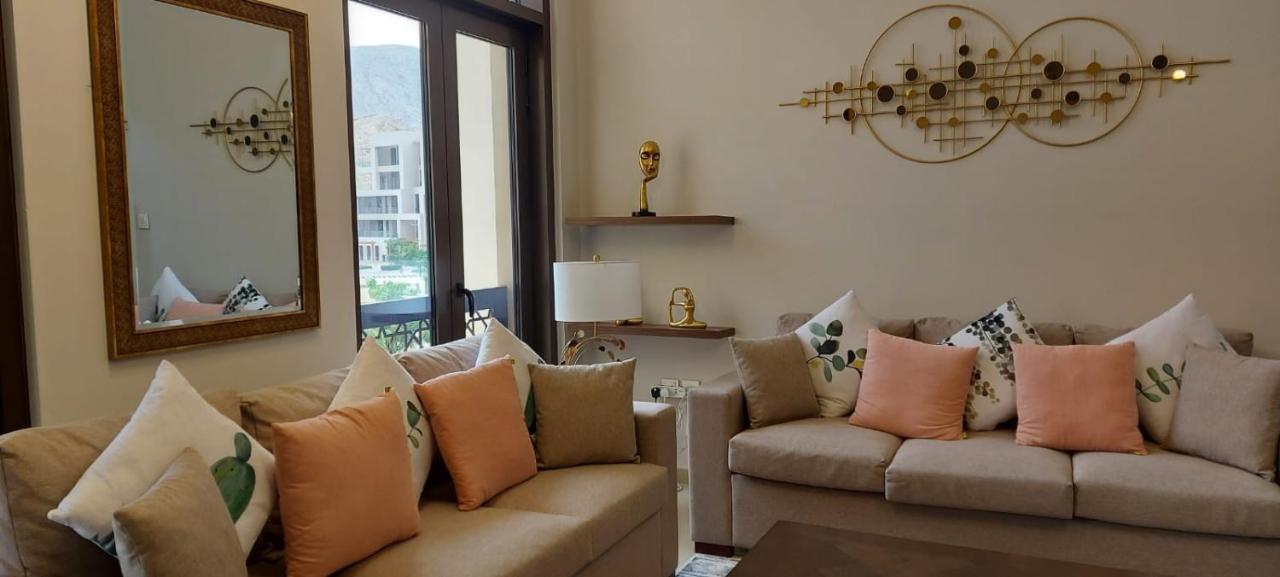 One Elegant 1Bhk Apartment In Muscat Bay 02 Екстериор снимка